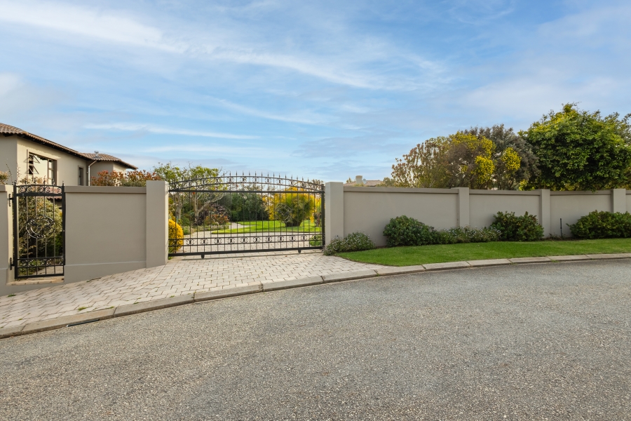 0 Bedroom Property for Sale in The Hill Western Cape